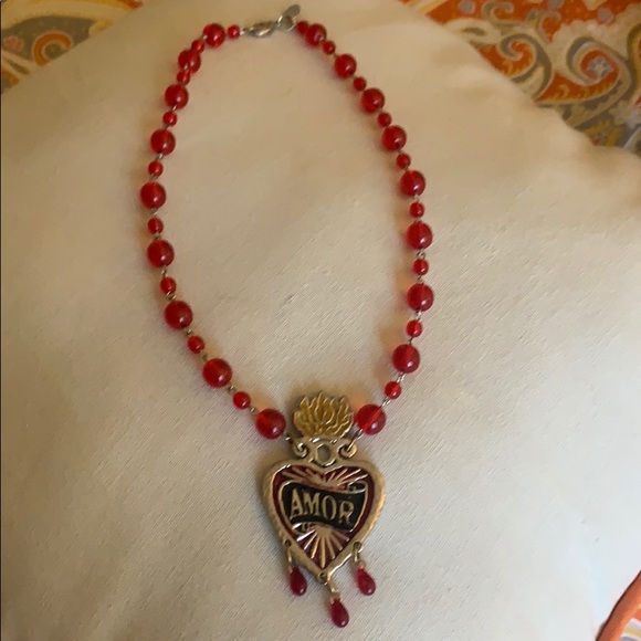 Amor Necklace - Picture 1 of 2